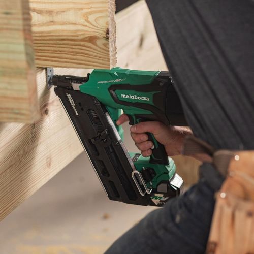  Metabo HPT 36V MultiVolt Cordless Metal Connector Nailer | Includes Battery and Charger | NR3665DA