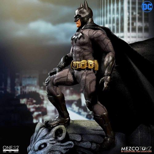  Mezco Toys One: 12 Collective: DC Batman Sovereign Knight Action Figure