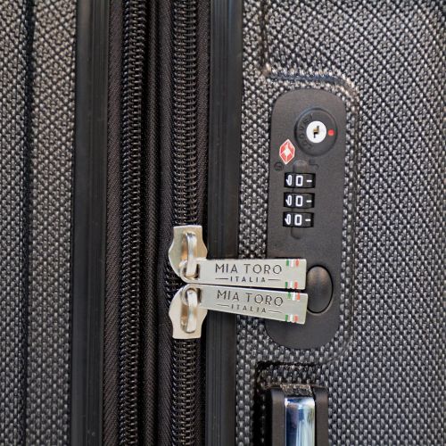  Mia Toro Luggage Tasca Fusion Hardside Spinner Luggage