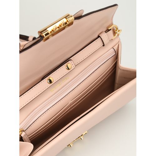 마이클 코어스 Michael Kors Sloan ruffled soft pink clutch