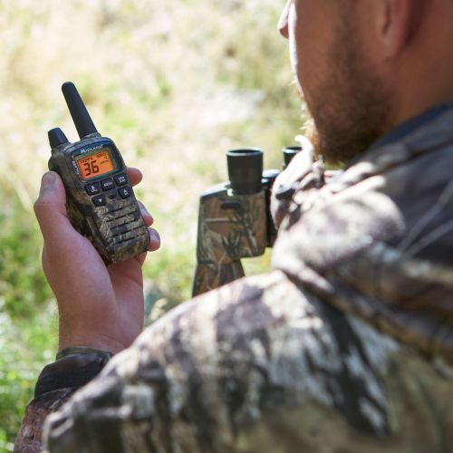  Midland T75VP3 Mossy Oak Camo 38-Mile Walkie Talkies