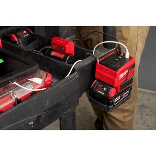  Milwaukee 2846-50 M18 TOP-OFF 175-Watt Cordless Power Supply Inverter with M18 REDLITHIUM XC 5 Ah Lithium-Ion Battery