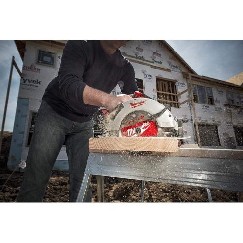  MILWAUKEE M18 Brushless 7-1/4 in. Cir