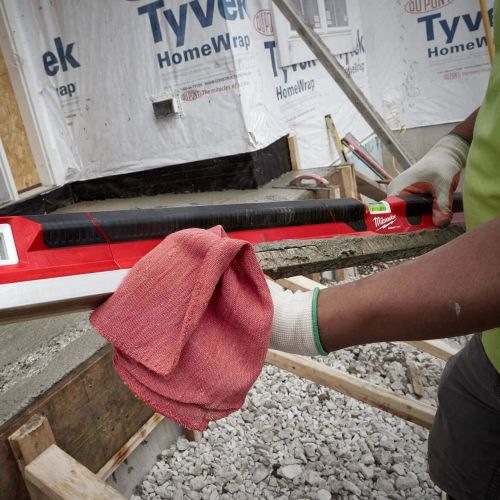  Milwaukee 48 REDSTICK Concrete Screed Level