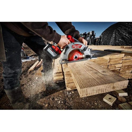  Milwaukee 2732-20 M18 Fuel 18 Volt Lithium-Ion 15 Amp 7-1/4 Inch Cordless Circular Saw (Tool Only) (Non-Retail Packaging)