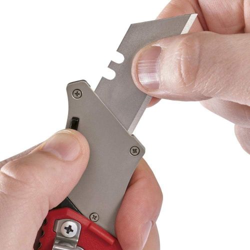  Milwaukee 48-22-1906 Fastback Compact Flip Utility Knife w/ One-Handed Opening and Belt Clip