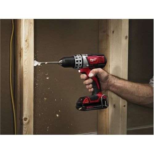  Milwaukee 2601-22 18-volt Li-ion Compact Drill Kit