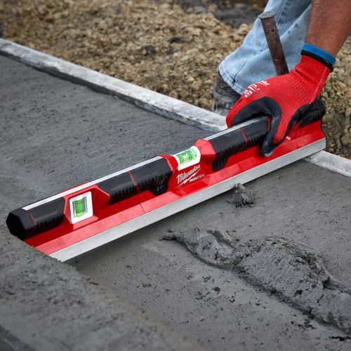  Milwaukee Concrete Screed Level,24 L,Nonmagnetic
