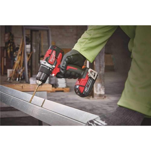  Milwaukee 2892-22CT M18 Compact Brushless 2-Tool Combo Kit, Drill Driver/Impact Driver