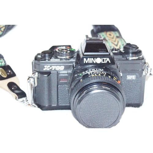  [아마존베스트]Minolta X-700 35mm Film SLR with Minolta MD 50mm 1:2 Manual Focus Lens