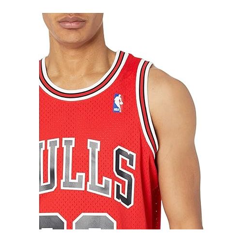  Mitchell & Ness NBA Chicago Bulls Scottie Pippen 1997 Swingman Jersey