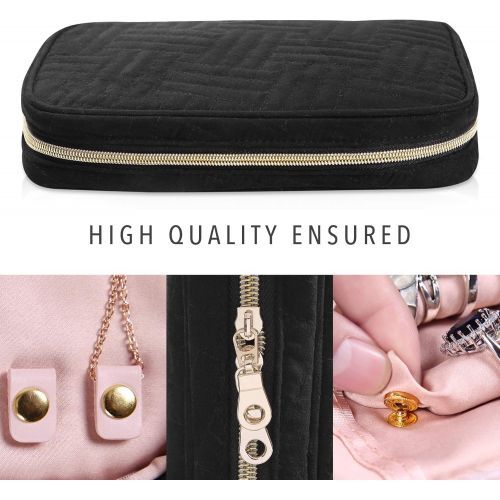  [아마존 핫딜]  [아마존핫딜]MoMA Travel Jewelry Organizer - 9.8”L x 6.1”W x 1.9”H Jewelry Case - Jewelry Storage Box for Necklace, Earrings, Rings, Bracelets - Women Quilted Jewelry Box Organizer - Girl Porta