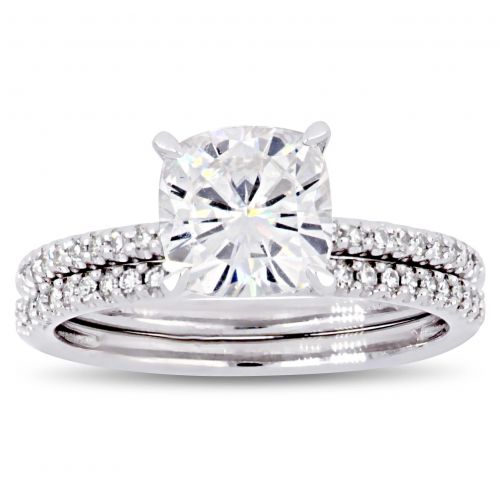  Moissanite by Miadora Signature Collection 14k White Gold 2ct TGW Cushion-Cut Moissanite and 14ct TDW Diamond Bridal Ring Set by Miadora