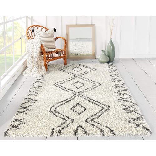  Momeni Rugs MAYA0MAY-1IVY3B57 Maya Collection, Ultra Thick Pile Shag Area Rug, 311 x 57, Ivory