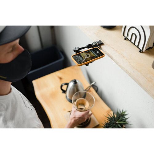 모멘트 Moment iPhone 12 Multi-Threaded Cheese Plate Mount with MagSafe