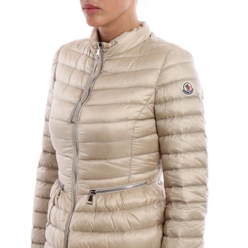 몽클레르 Moncler Agate fitted beige puffer jacket