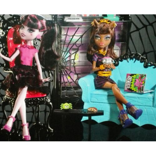 몬스터하이 Monster High Exclusive Clawdeen Wolf and Draculaura Coffin Bean Play Set