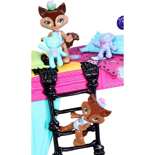 몬스터하이 Monster High Monster Family Wolf Bunk Bed Playset and Dolls