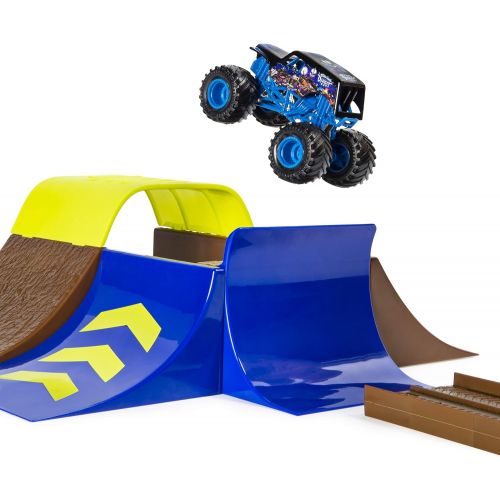  [아마존베스트]Monster Jam Official Champ Ramp Freestyle Playset Featuring Exclusive Son-uva Digger Monster Truck