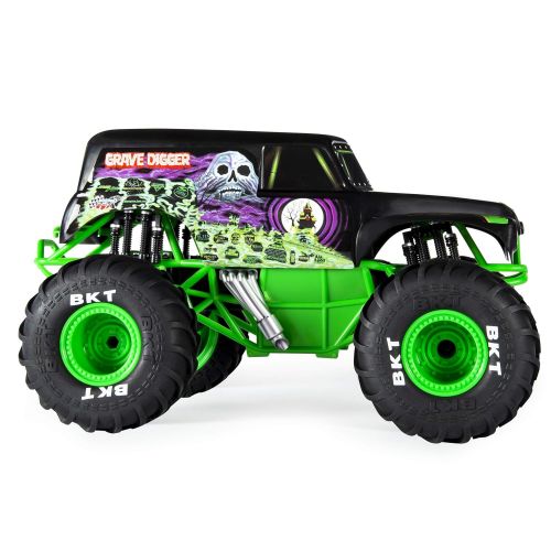  Monster Jam Official Grave Digger Remoter Control Monster Truck, 1:15 Scale, 2.4GHz
