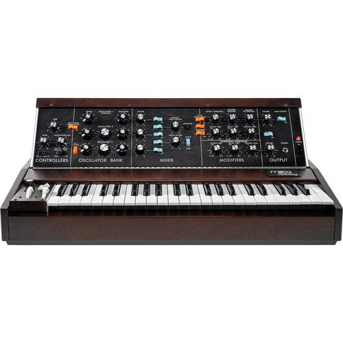  Moog Minimoog Model D Classic Monophonic Analog Synthesizer