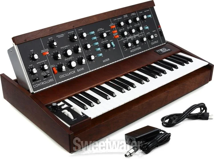  Moog Minimoog Model D Analog Synthesizer - Appalachian Cherry B-stock