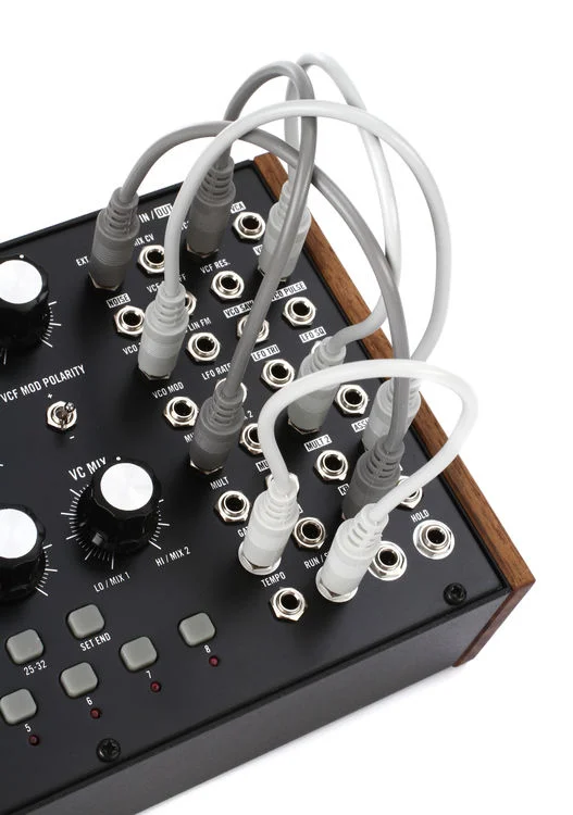  Moog Mother-32 Semi-modular Eurorack Analog Synthesizer and Step Sequencer