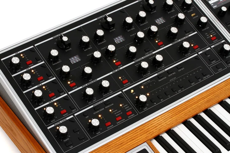  Moog One 16-voice Analog Synthesizer Demo