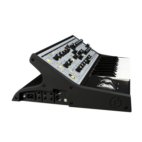  Moog Music Inc. Moog Sub Phatty 25-Key Analog Synthesizer