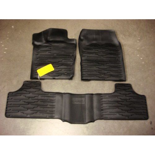  Mopar 2011 - 12 Jeep Grand Cherokee Slush Mats