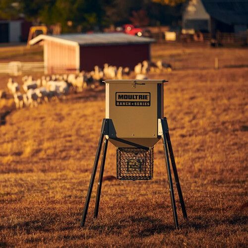  Moultrie Ranch Series Broadcast Feeder (450 lb)