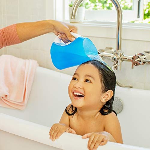 먼치킨 Munchkin Bath Essentials Set with Bonus Wind-Up Swimming Penguin