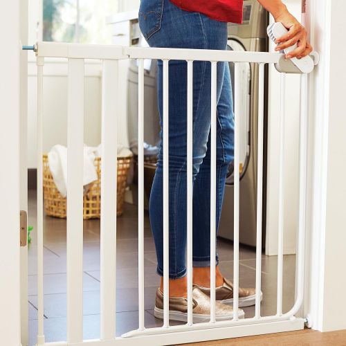 먼치킨 Munchkin It Fits Baby Safety Gate, White, MKSA0569-022