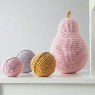 /Myministudio Giant pear and three crochet balls ,crochet pear,handmade toy,fruit toy,pear baby toy,toys,baby toy,montessori toy,crochet play food