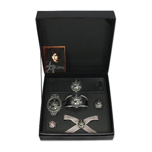 네카 NECA Twilight New Moon AMAZON EXCLUSIVE! Cullen Crest Prop Replica Jewelry Set