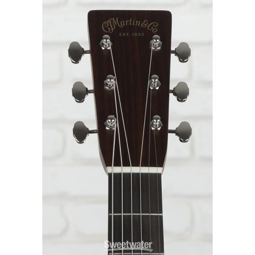  NEW
? Martin SC-28E Acoustic-electric Guitar with Fishman Aura VT Blend Electronics - Aged Natural