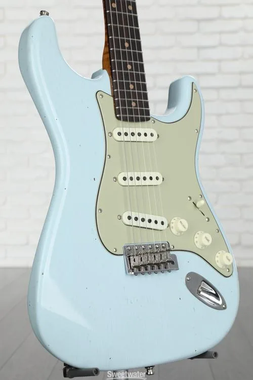  NEW
? Fender Custom Shop GT11 Journeyman Relic Stratocaster Electric Guitar - Sonic Blue, Sweetwater Exclusive