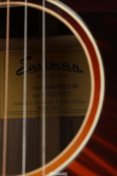  NEW
? Eastman Guitars E22 