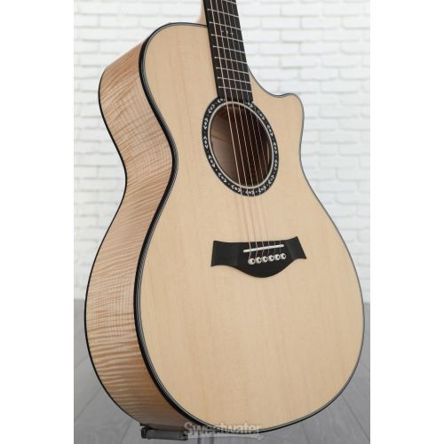  NEW
? Taylor Custom Catch #7 Grand Concert Acoustic-electric Guitar - Natural