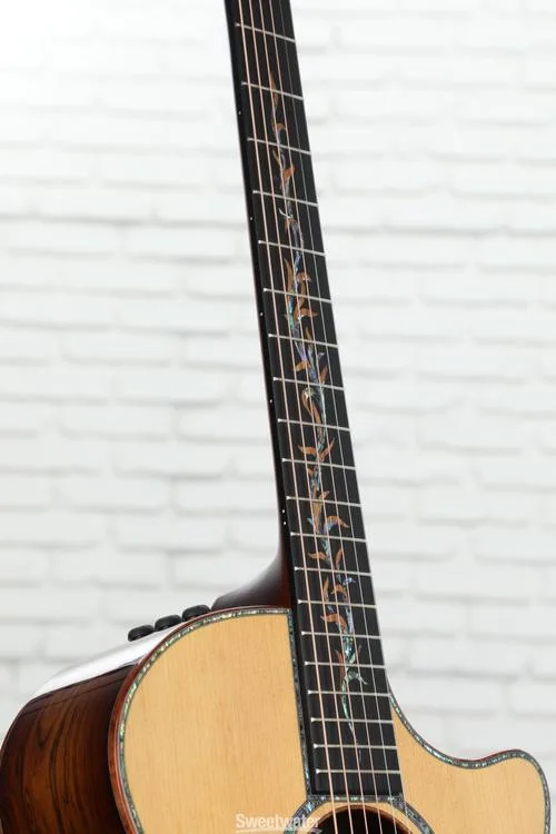  NEW
? Taylor Custom Catch #27 Grand Auditorium Acoustic-electric Guitar - Shaded Edge Burst, Aged Toner Top