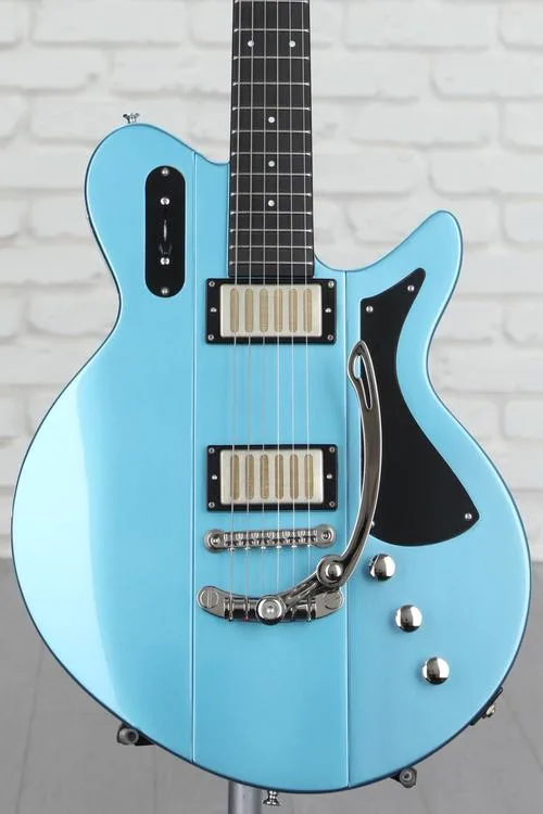 NEW
? Eastman Guitars Juliet LA Electric Guitar - Celestine Blue