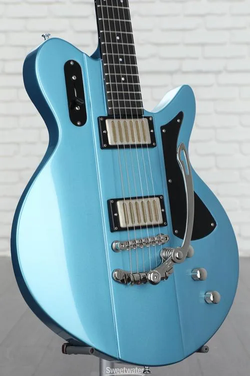  NEW
? Eastman Guitars Juliet LA Electric Guitar - Celestine Blue