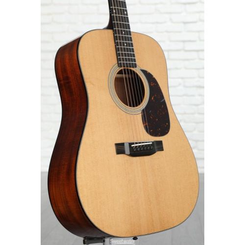  NEW
? Eastman Guitars E6D Thermo-cured Dreadnought Acoustic Guitar - Natural