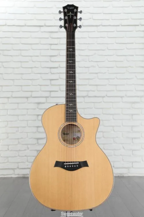  NEW
? Taylor Custom Catch #8 Grand Auditorium Acoustic-electric Guitar - Lilac Wine with Natural Top