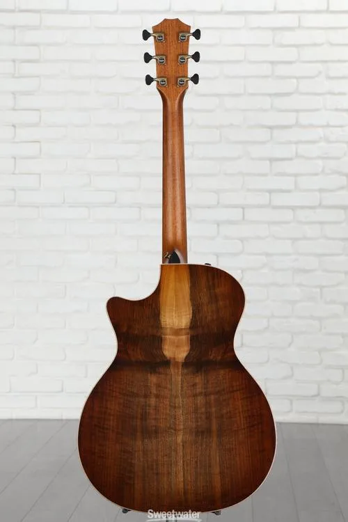  NEW
? Taylor Custom Catch #11 Grand Auditorium Acoustic-electric Guitar - Chocolate Shaded Edge Burst with Aged Toner Top