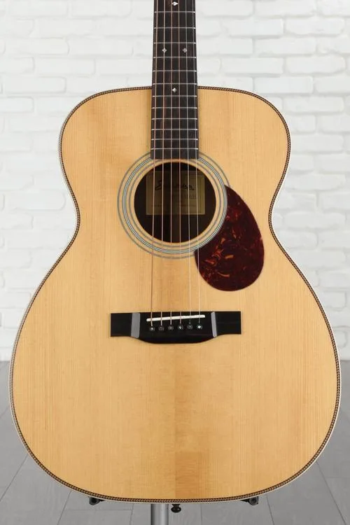  NEW
? Eastman Guitars E20OM Traditional Thermo-cured Orchestra Model Acoustic Guitar - Natural