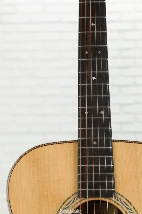  NEW
? Eastman Guitars E20OM Traditional Thermo-cured Orchestra Model Acoustic Guitar - Natural