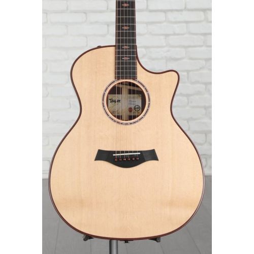  NEW
? Taylor Custom Catch #14 Grand Auditorium Acoustic-electric Guitar - Natural