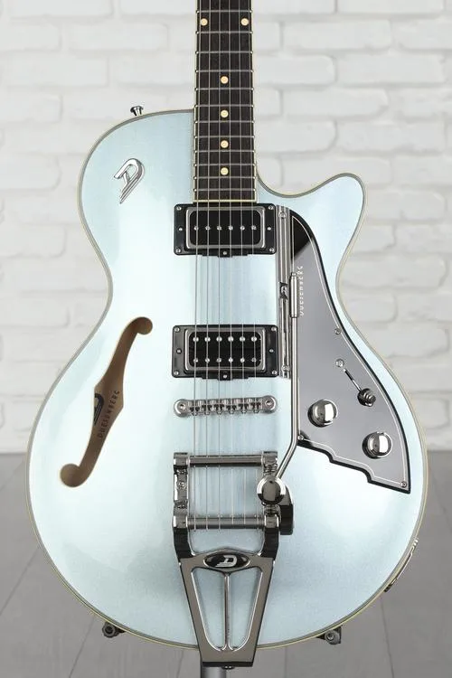 NEW
? Duesenberg Starplayer TV Semi-hollowbody Electric Guitar - Catalina Avalon Blue