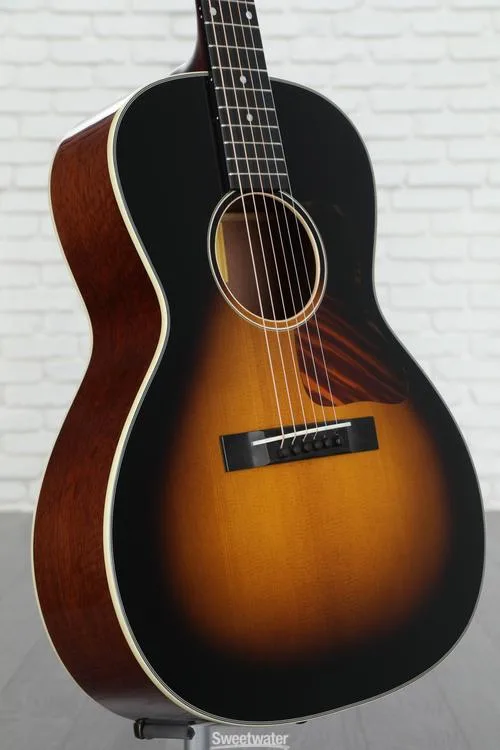 NEW
? Eastman Guitars E10OO Slope Shoulder OO Thermo-cured Acoustic Guitar - Sunburst